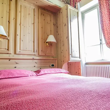 维拉因浦日纳酒店 酒店