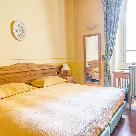 维拉因浦日纳酒店