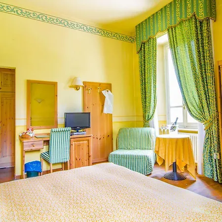 维拉因浦日纳酒店 酒店 3*