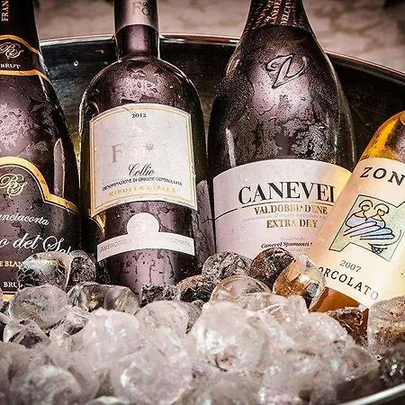 ホテル Imperina アゴルド